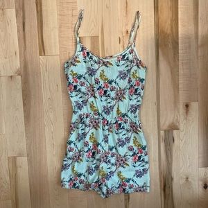 H&M floral romper, size 6, blue with pink and purple flowers